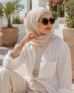 ⁦نظارة Persol الشمسية Polarized للجنسين – تصميم فاخر بإطار عسلي لامع وعدسات متدرجة UV400⁩ - الصورة ⁦4⁩